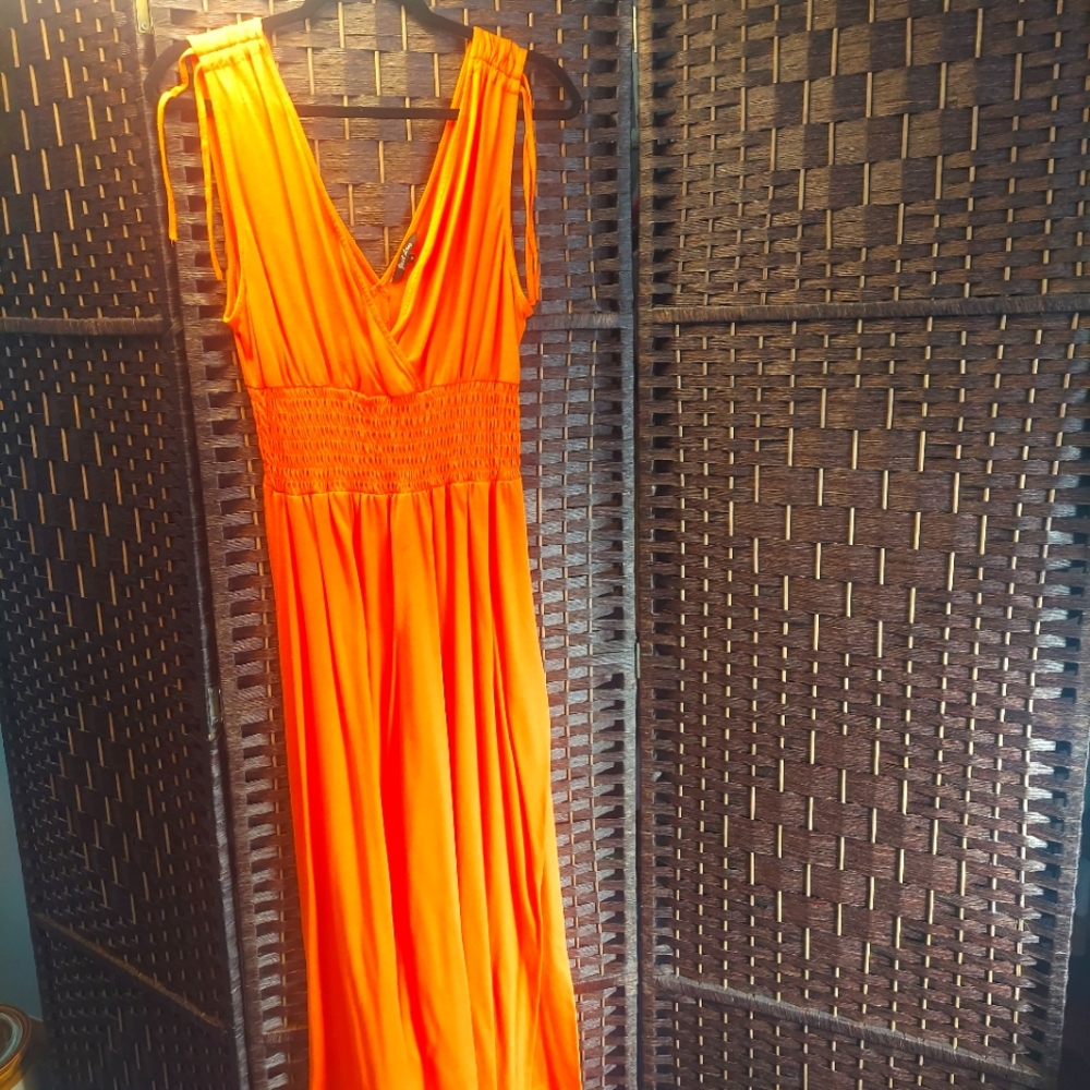 No sleeves orange maxi dress!